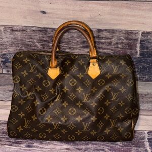Louis Vuitton Speedy 30 Bag